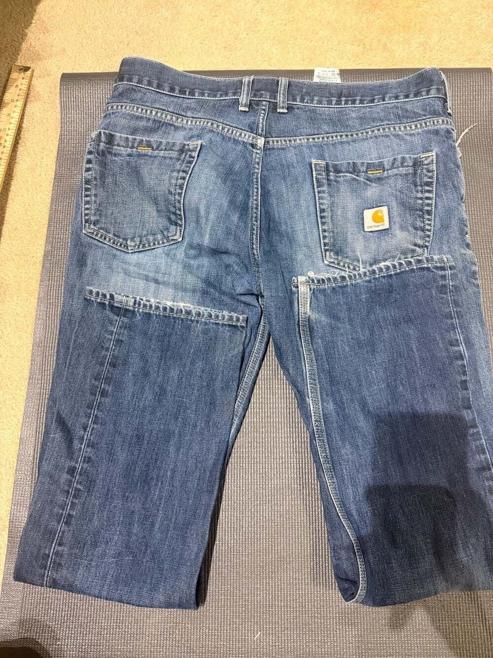 Carhartt B307 DSN Slim Fit Denim Jeans Size 36x32 Distressed Workwear